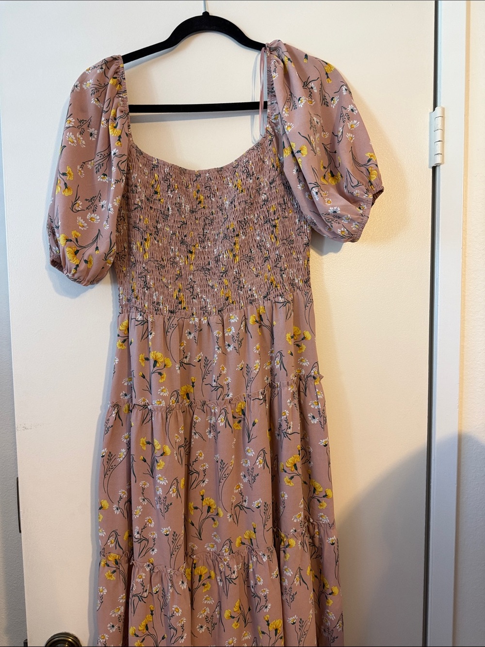 CJLA Women’s Pink Floral Smocked Midi Dress - Picture 4 of 5